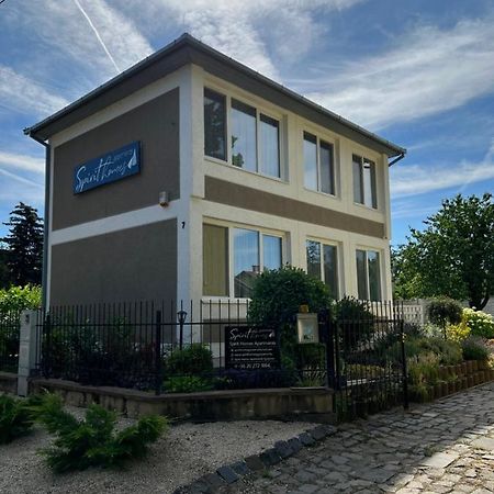 Orosháza Spirit Homes Apartments מראה חיצוני תמונה