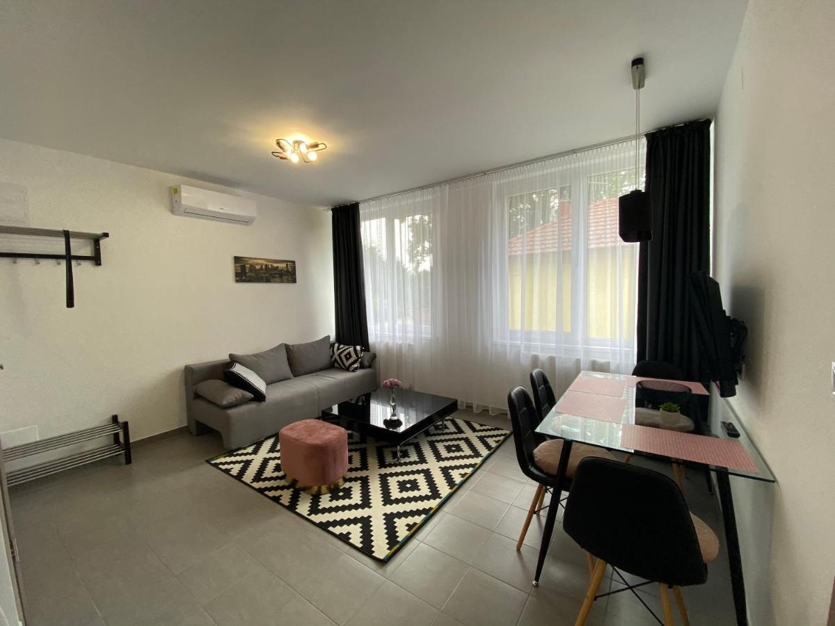 Orosháza Spirit Homes Apartments מראה חיצוני תמונה