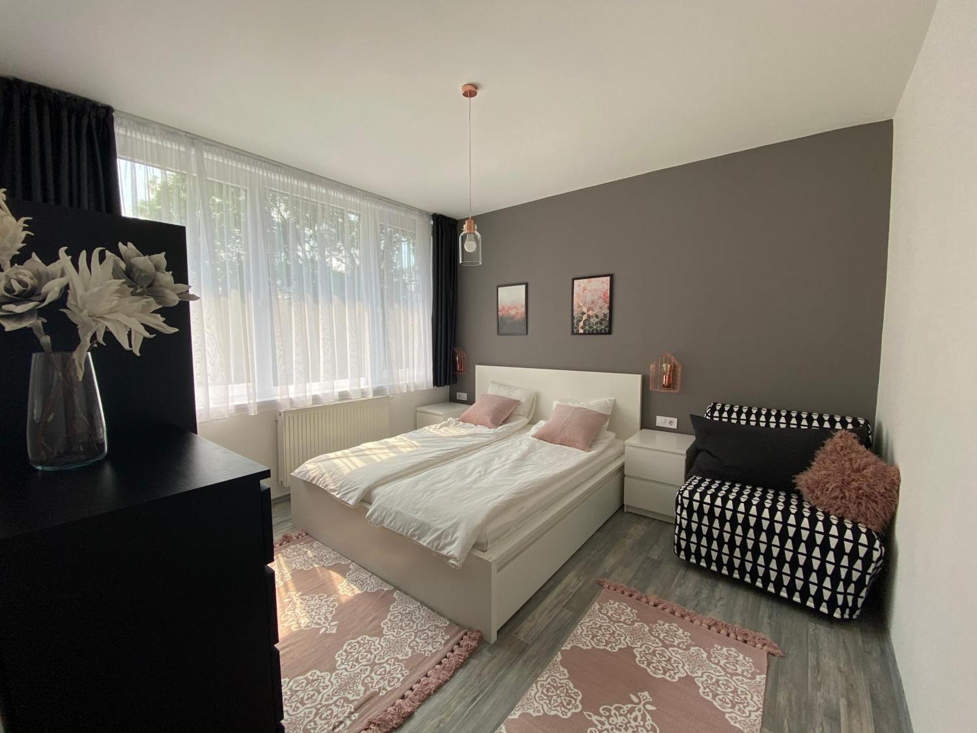 Orosháza Spirit Homes Apartments מראה חיצוני תמונה
