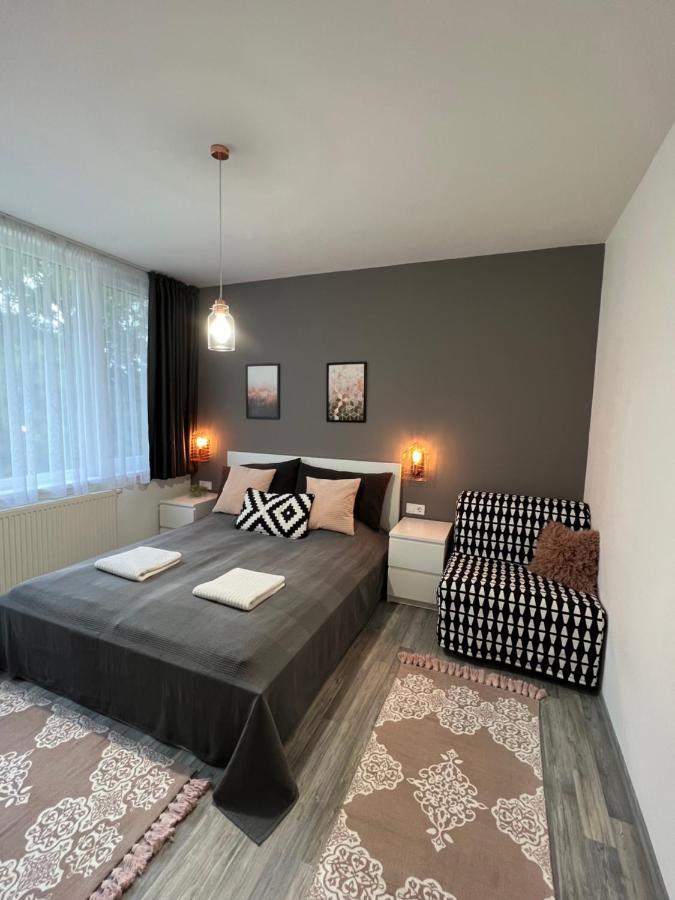 Orosháza Spirit Homes Apartments מראה חיצוני תמונה